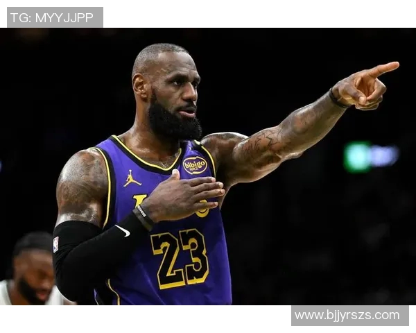 詹姆斯缺席对阵火箭比赛：湖人队的胜负成谜，球迷期待他复出